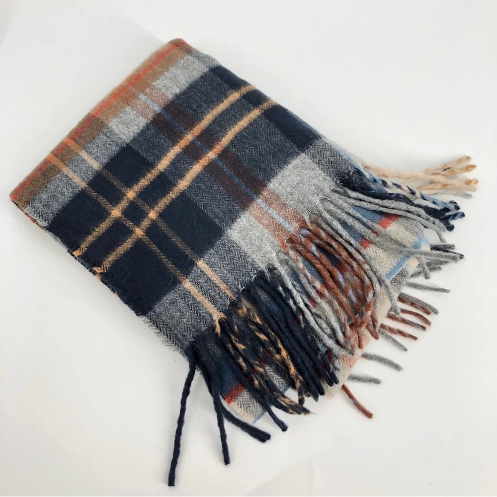 V Fraas Cashmink Plaid Fringe Scarf Unisex Acrylic Dark‎ Academia Old Money Lux